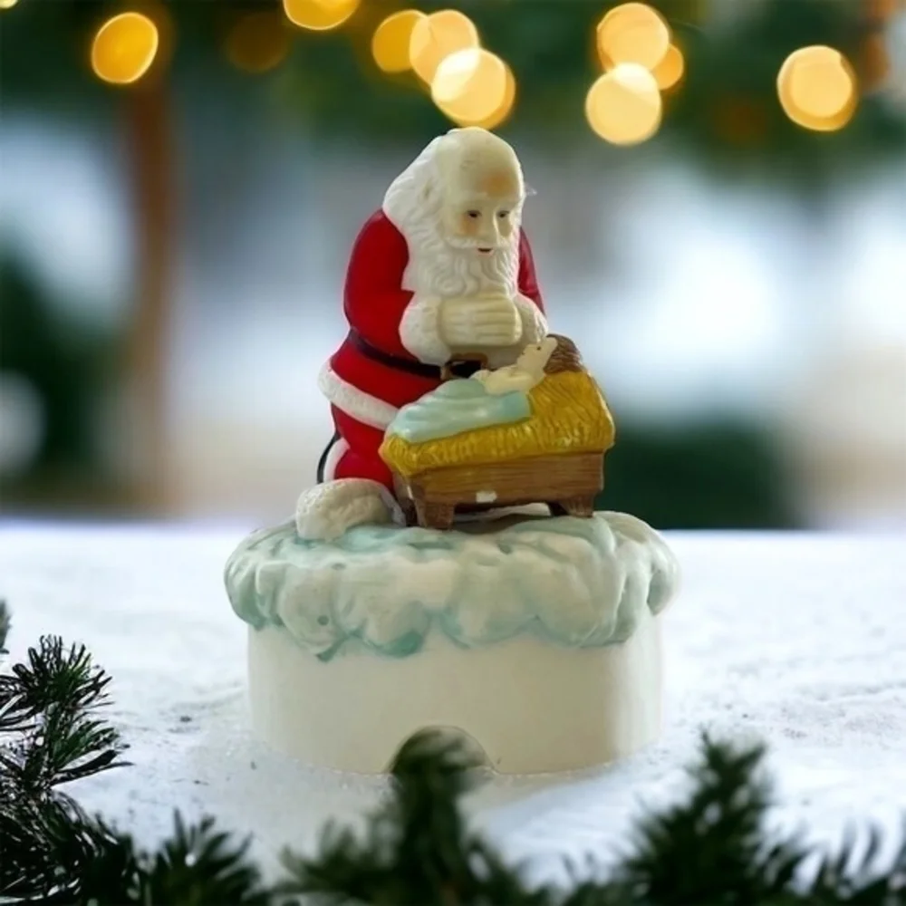 Vintage 1983 Roman The Kneeling Santa Musical Figurine Baby Jesus 5.5
